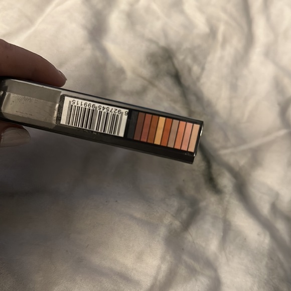 Focallure Eyeshadow - Picture 4 of 7